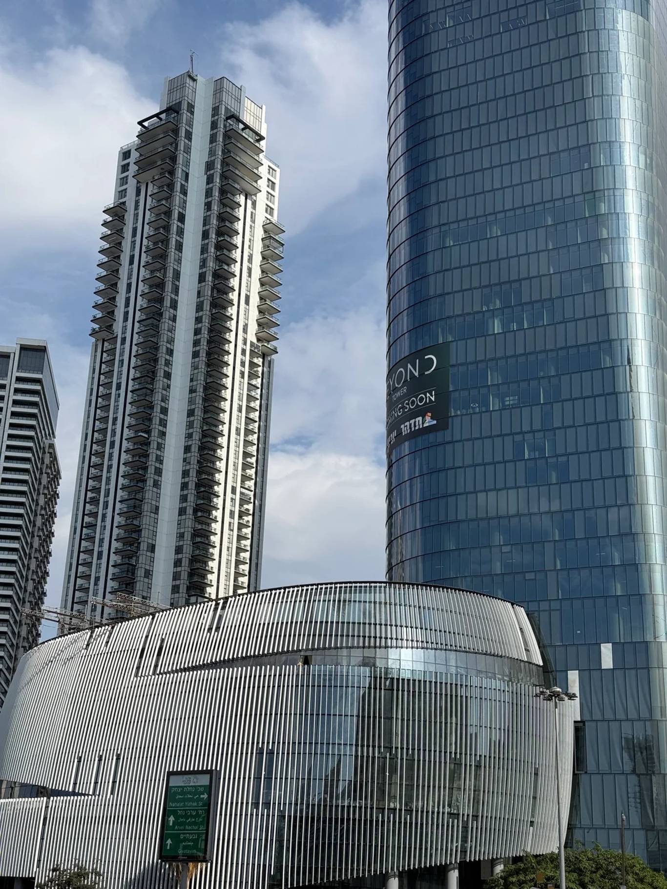מגדלי Beyond | Beyond Towers