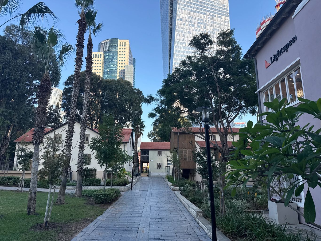 בניין משרדים בתל אביב - מבני הטמפלרים בשרונה במתחם שרונה, אלוף אלברט מנדלר 6, תל אביב-יפו - תמונה 3
