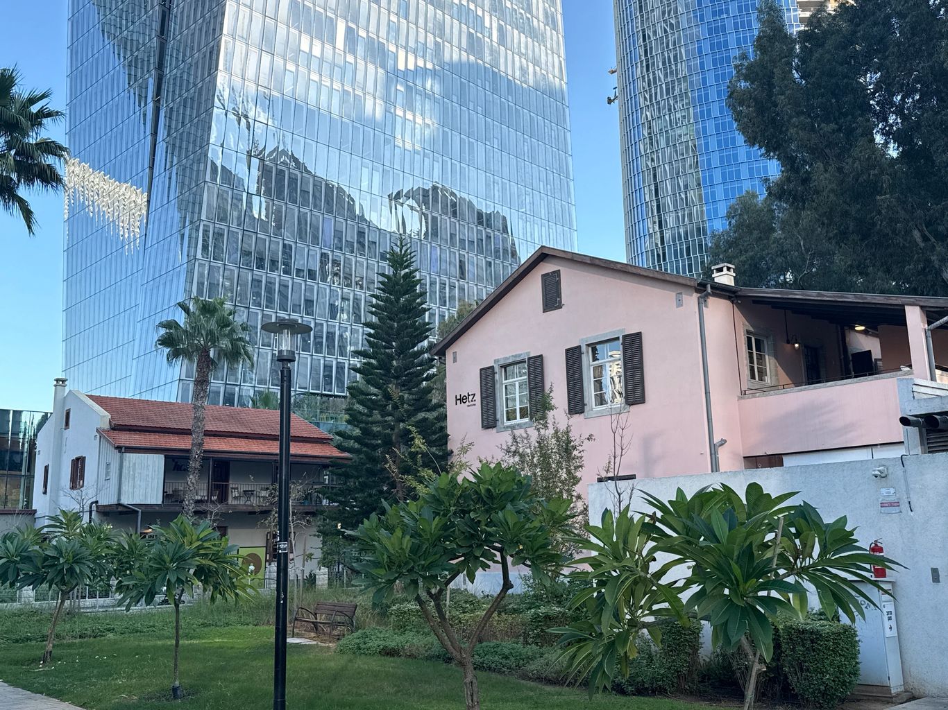 בניין משרדים בתל אביב - מבני הטמפלרים בשרונה במתחם שרונה, אלוף אלברט מנדלר 6, תל אביב-יפו - תמונה 4