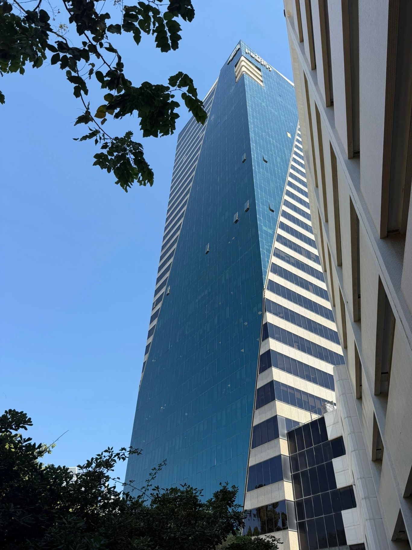בניין משרדים בתל אביב - מגדל לוינשטין בדרך מנחם בגין 23, Tel Aviv-Yafo, Israel - תמונה 1