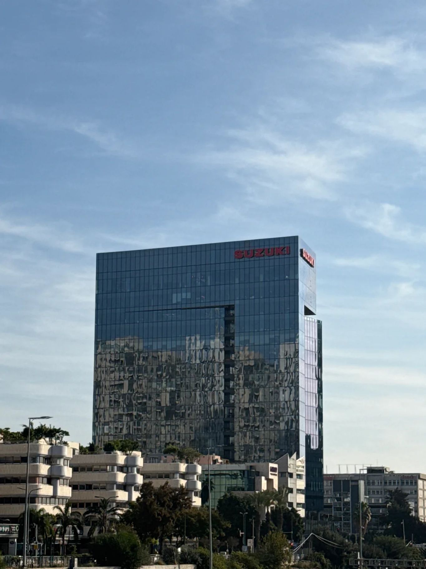 בניין משרדים בתל אביב - מגדל סוזוקי | Suzuki Tower ביגאל אלון 82, Tel Aviv-Yafo, Israel - תמונה 1
