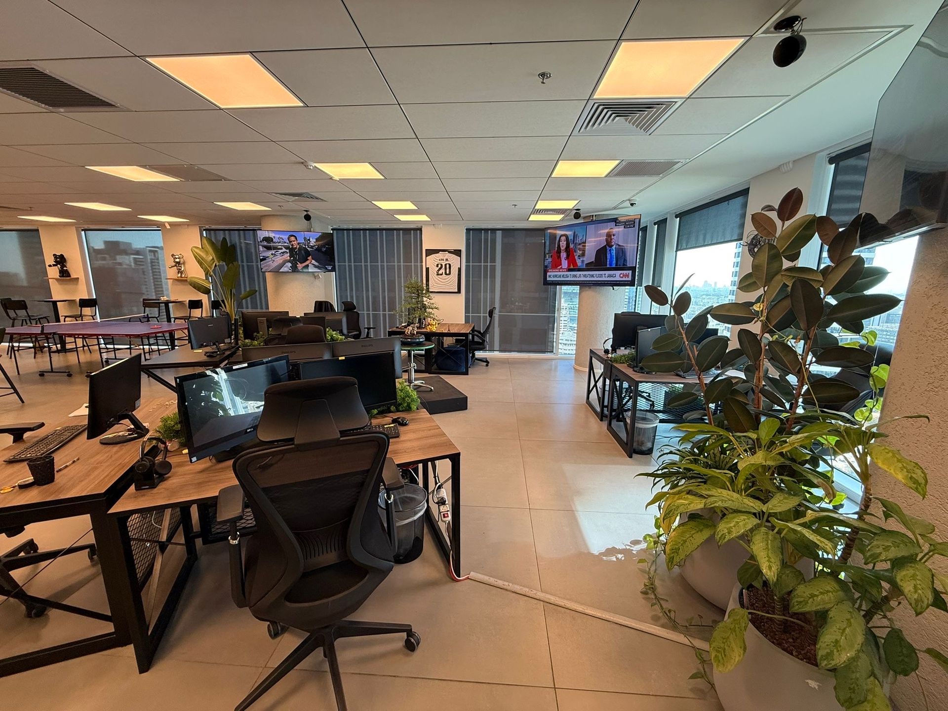 נכס להשכרה בתל אביב - משרדים עם אופן ספייס בקומה גבוהה במגדל אקרו במגדל אקרו | Acro Tower | מתחם יצחק שדה והמסגר תל אביב