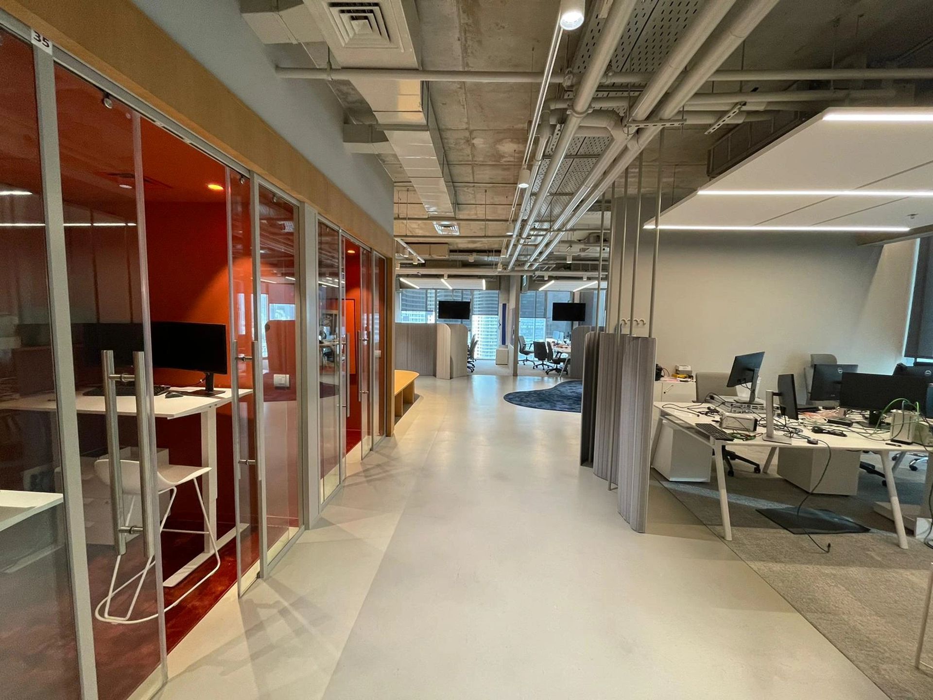 נכס להשכרה בתל אביב - סאבליס במתחם יצחק שדה במתחם יצחק שדה והמסגר תל אביב