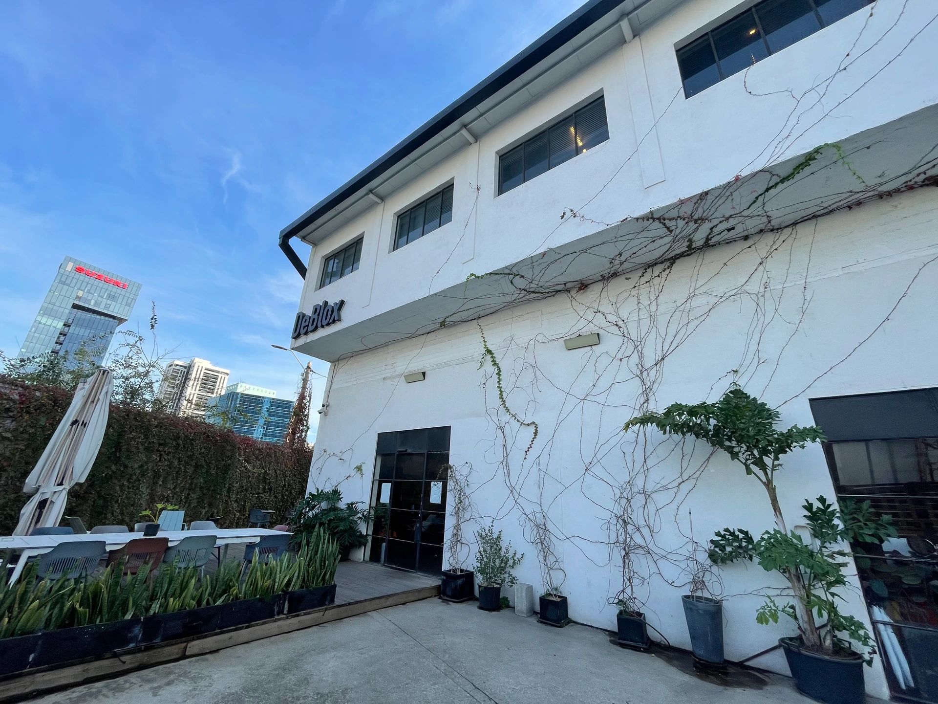 נכס להשכרה בתל אביב - סאבליס בשכונת מונטיפיורי ת״א | Plug and Play בשכונת מונטיפיורי תל אביב