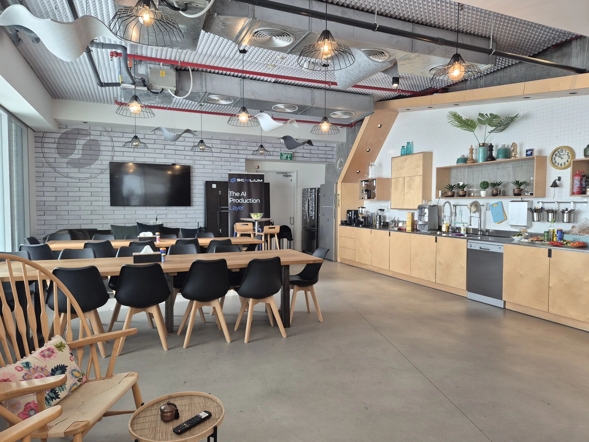 נכס להשכרה בתל אביב - משרד plug and play במתחם הבורסה ברמת גן במתחם הבורסה רמת גן